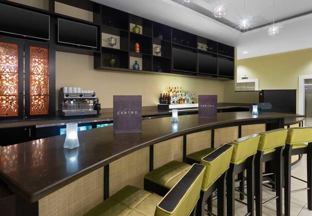 Courtyard By Marriott Kingston, Jamaica Hotel Ngoại thất bức ảnh