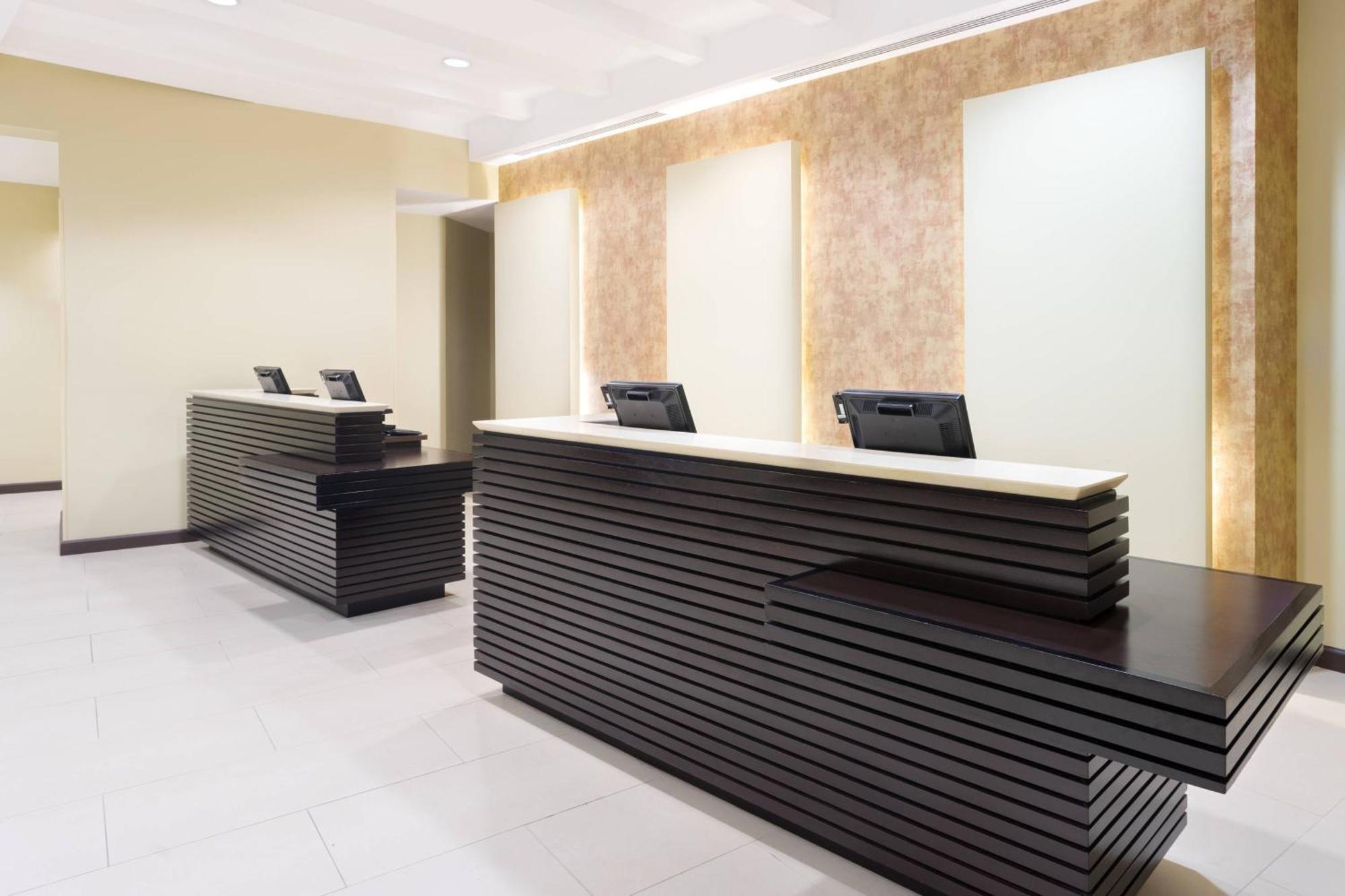 Courtyard By Marriott Kingston, Jamaica Hotel Ngoại thất bức ảnh