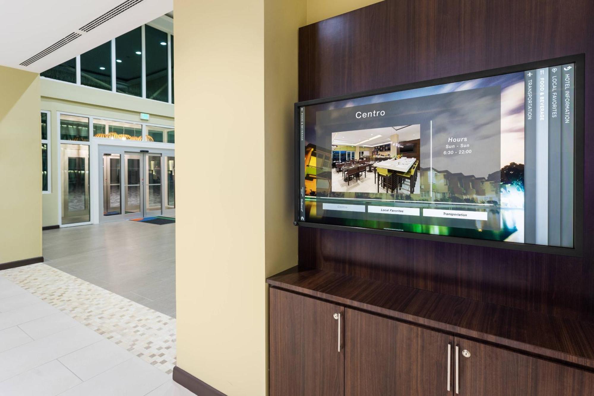 Courtyard By Marriott Kingston, Jamaica Hotel Ngoại thất bức ảnh