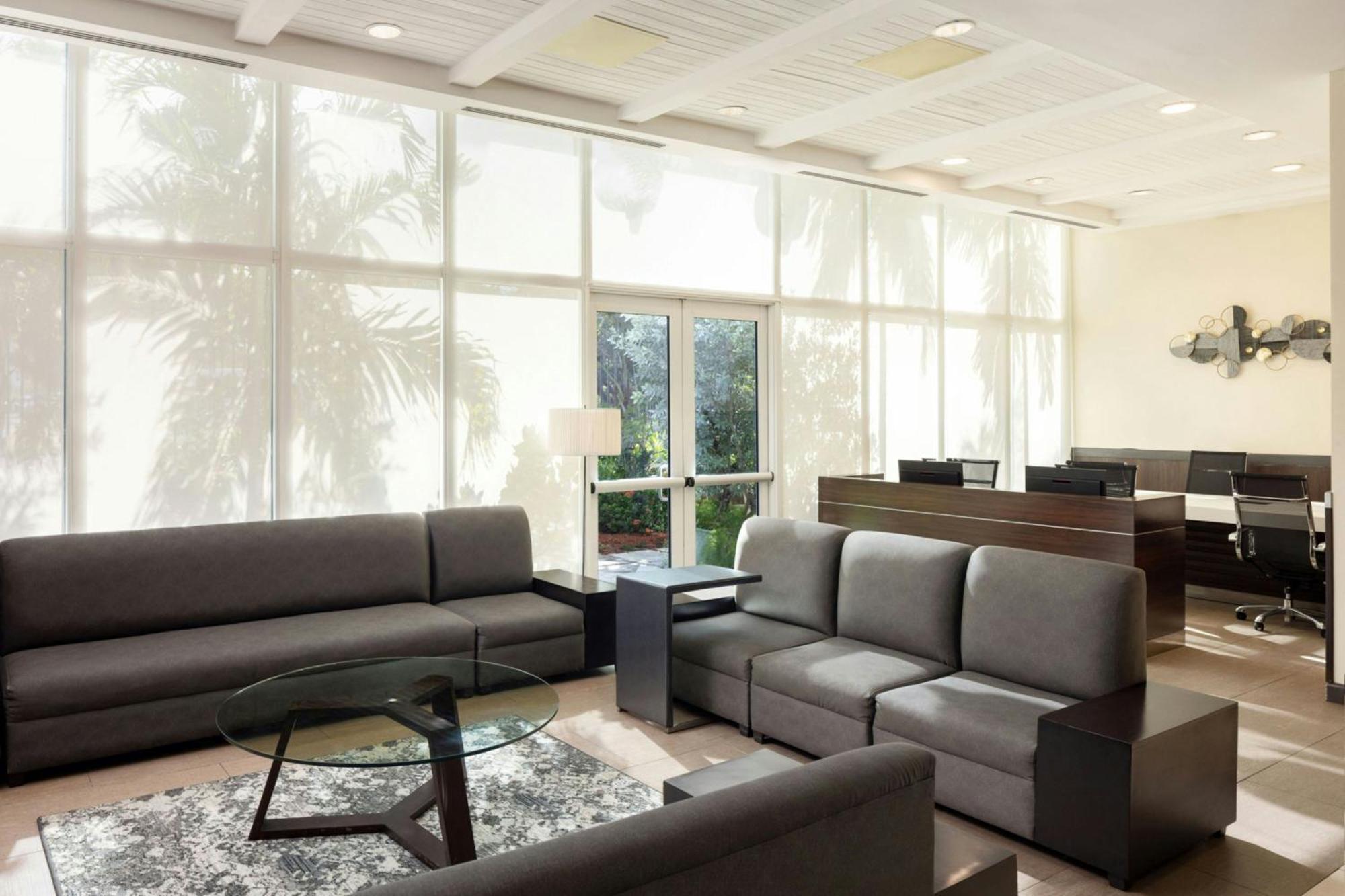 Courtyard By Marriott Kingston, Jamaica Hotel Ngoại thất bức ảnh