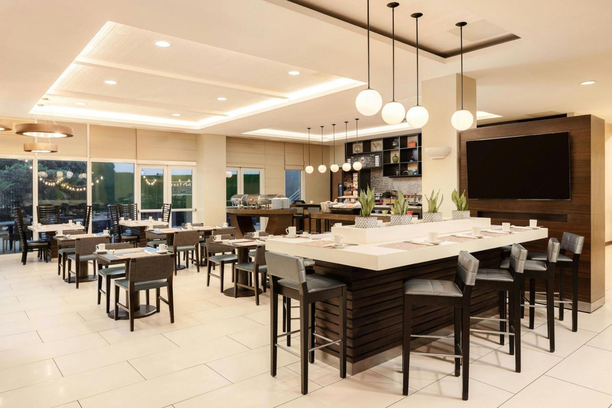 Courtyard By Marriott Kingston, Jamaica Hotel Ngoại thất bức ảnh