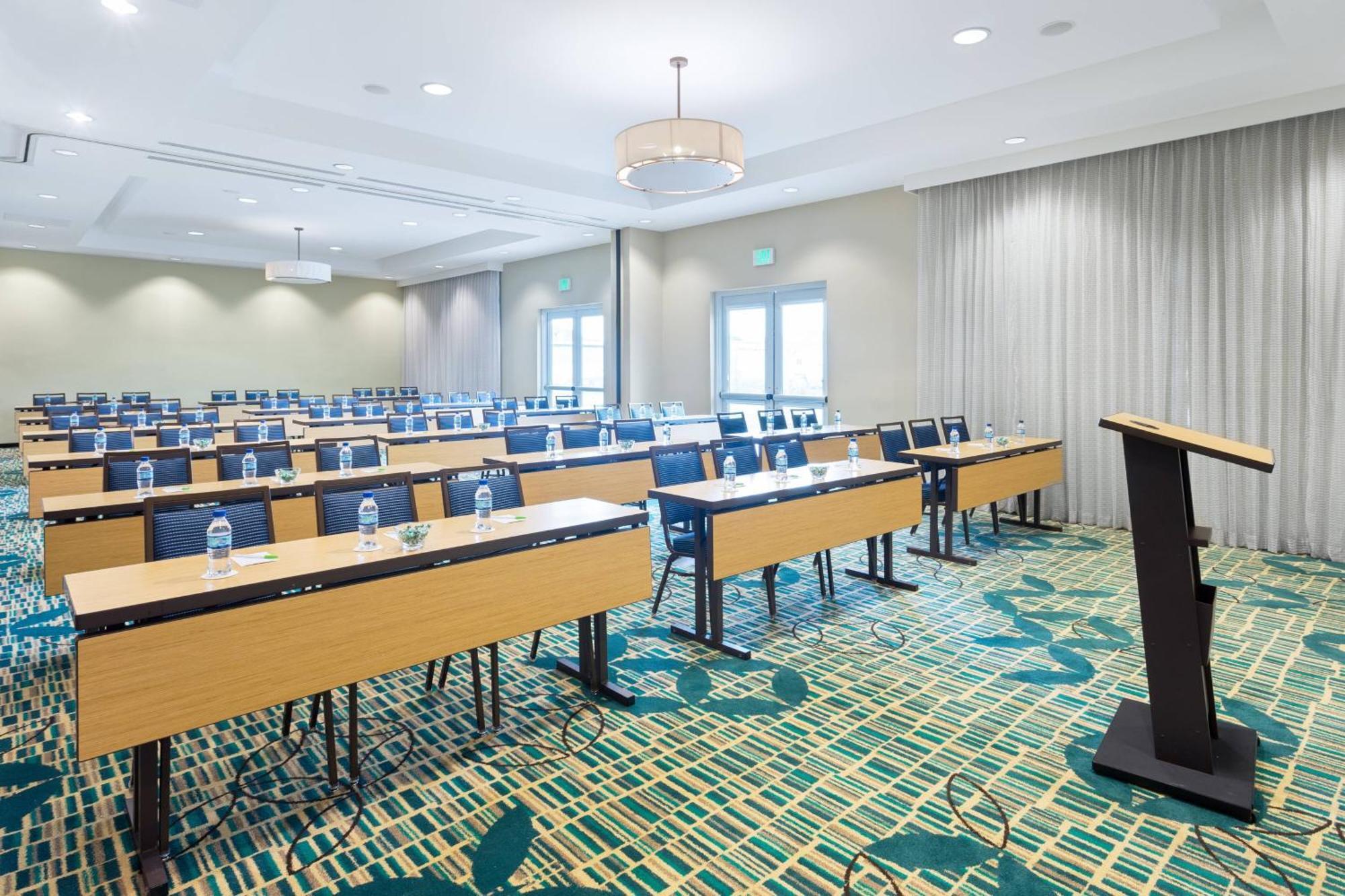 Courtyard By Marriott Kingston, Jamaica Hotel Ngoại thất bức ảnh