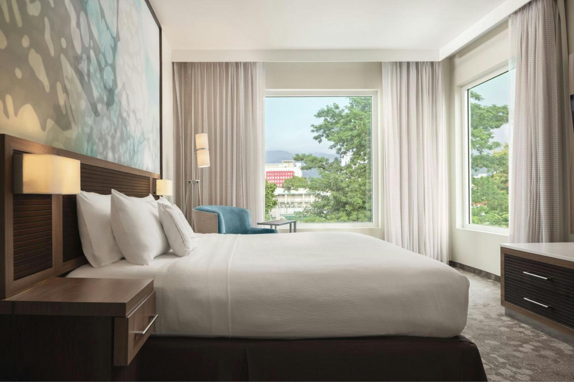 Courtyard By Marriott Kingston, Jamaica Hotel Ngoại thất bức ảnh